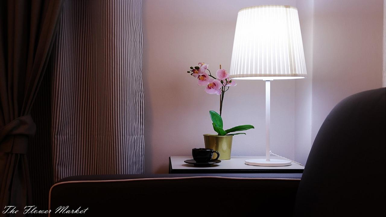 The Flower Market Apartment Рим Номер фото